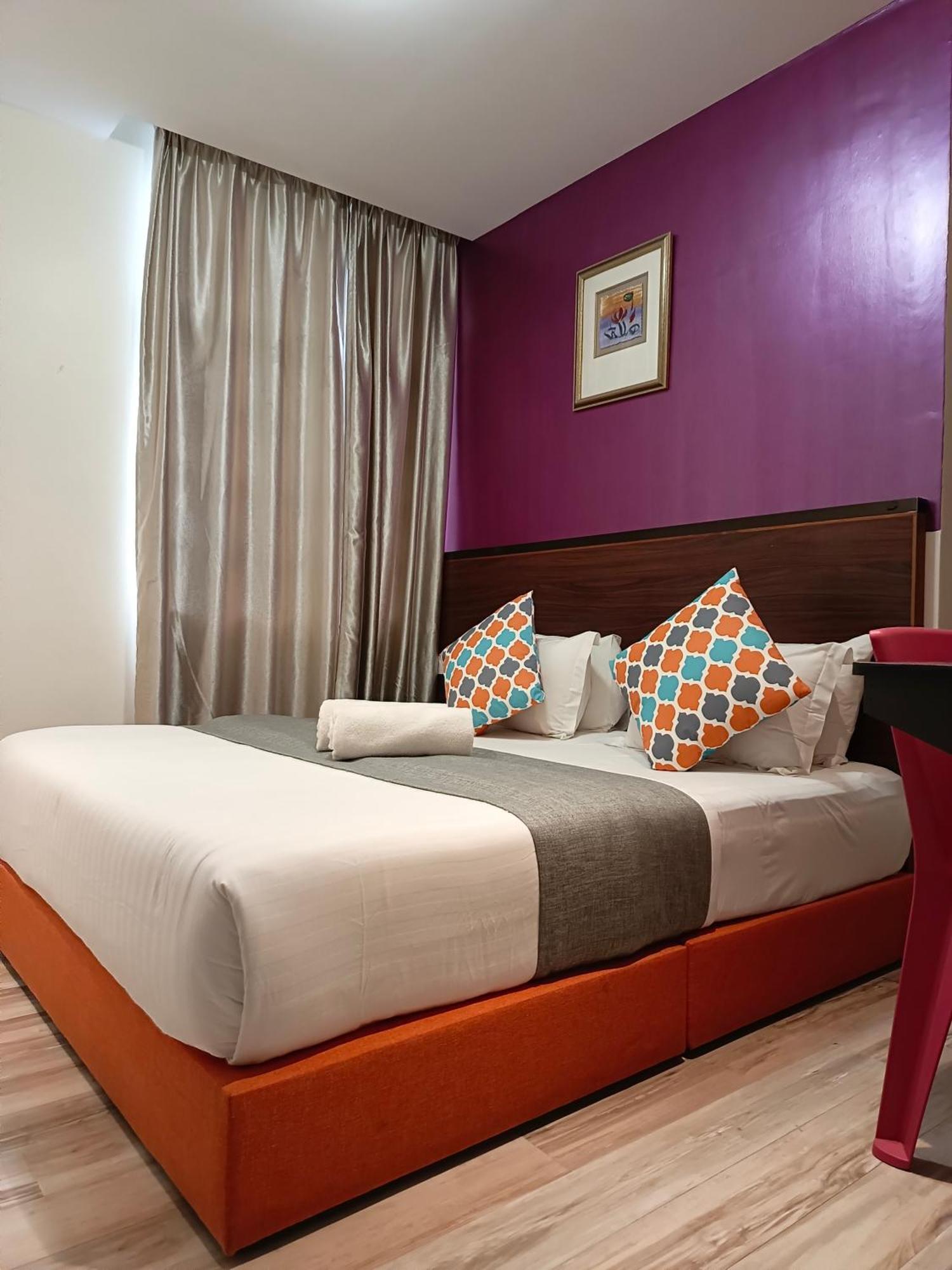 Beautiful Marigold Hotel 3*